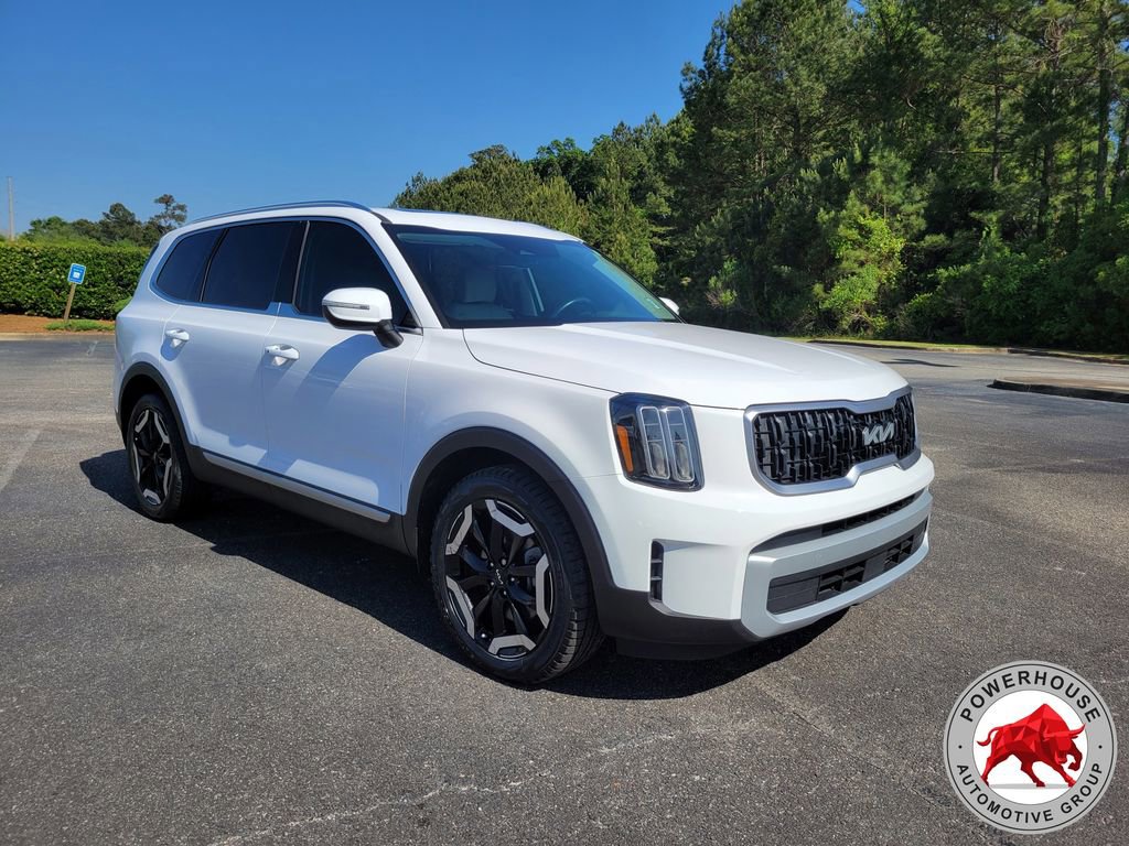 Used 2024 Kia Telluride EX w/ EX Captain's Chair Package FWD image 9