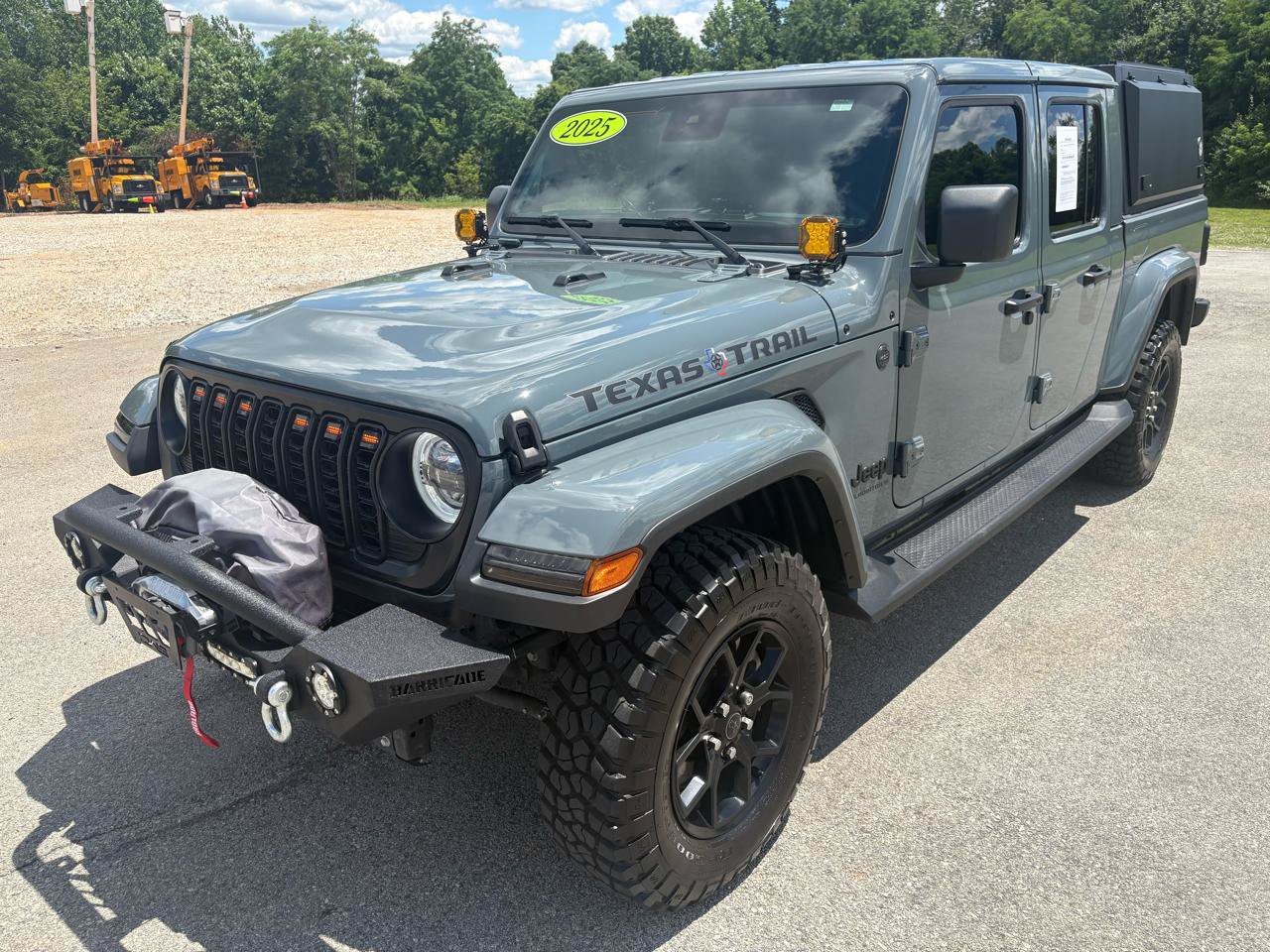 Used 2025 Jeep Gladiator Sport AWD/4WD image 7