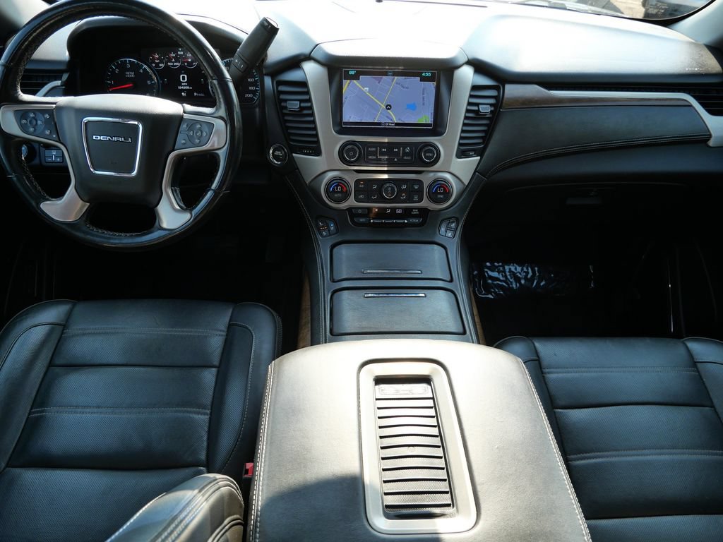 Used 2019 GMC Yukon XL Denali w/ Denali Ultimate Black Edition AWD/4WD image 16