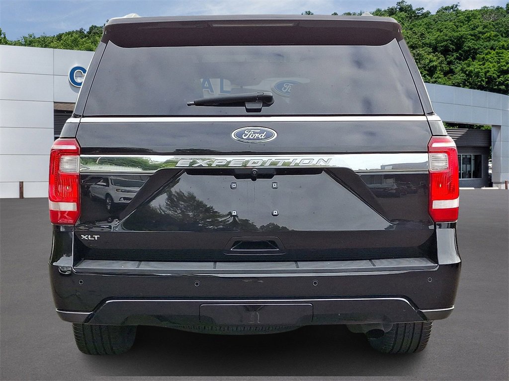 Certified 2021 Ford Expedition XLT image 3
