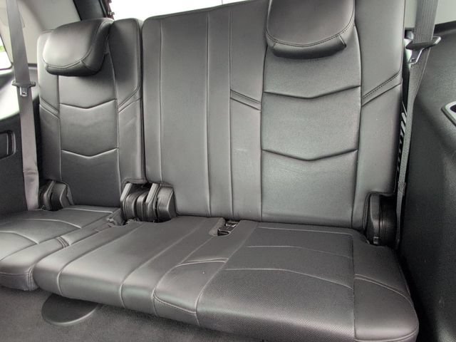 Used 2020 Cadillac Escalade 2WD image 16