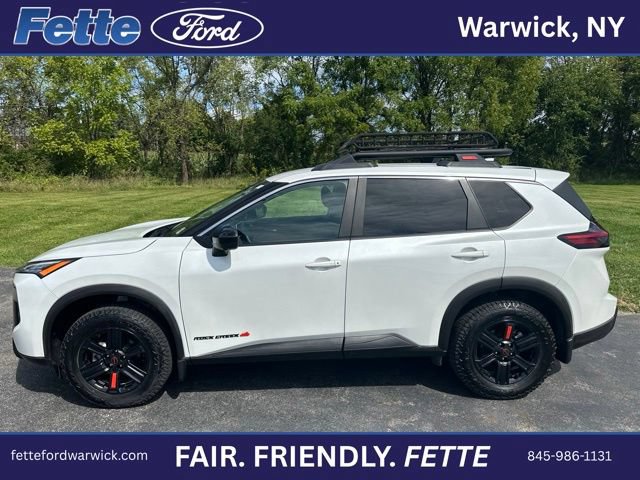 Used 2025 Nissan Rogue SV AWD/4WD image 14