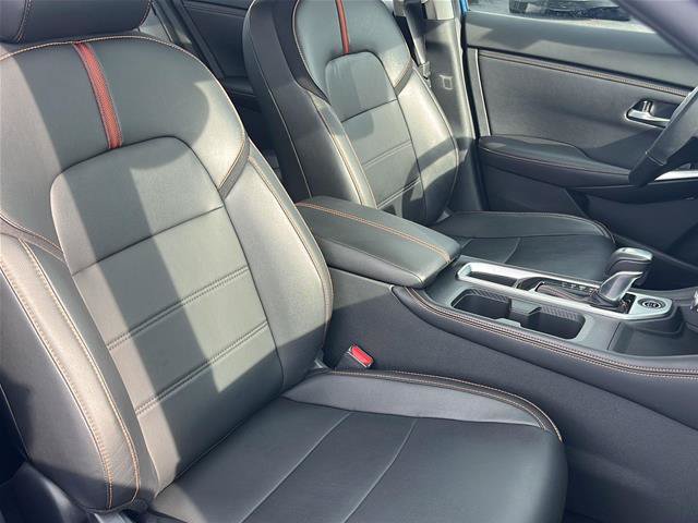 Used 2023 Nissan Sentra SR w/ SR Premium Package FWD image 15