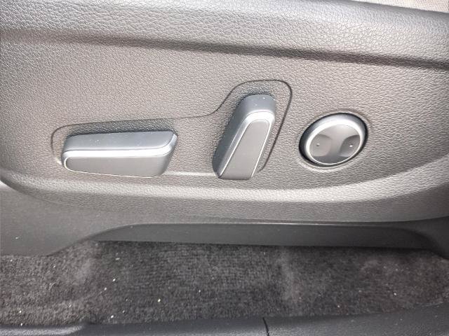 Used 2025 Hyundai Palisade SEL FWD image 12