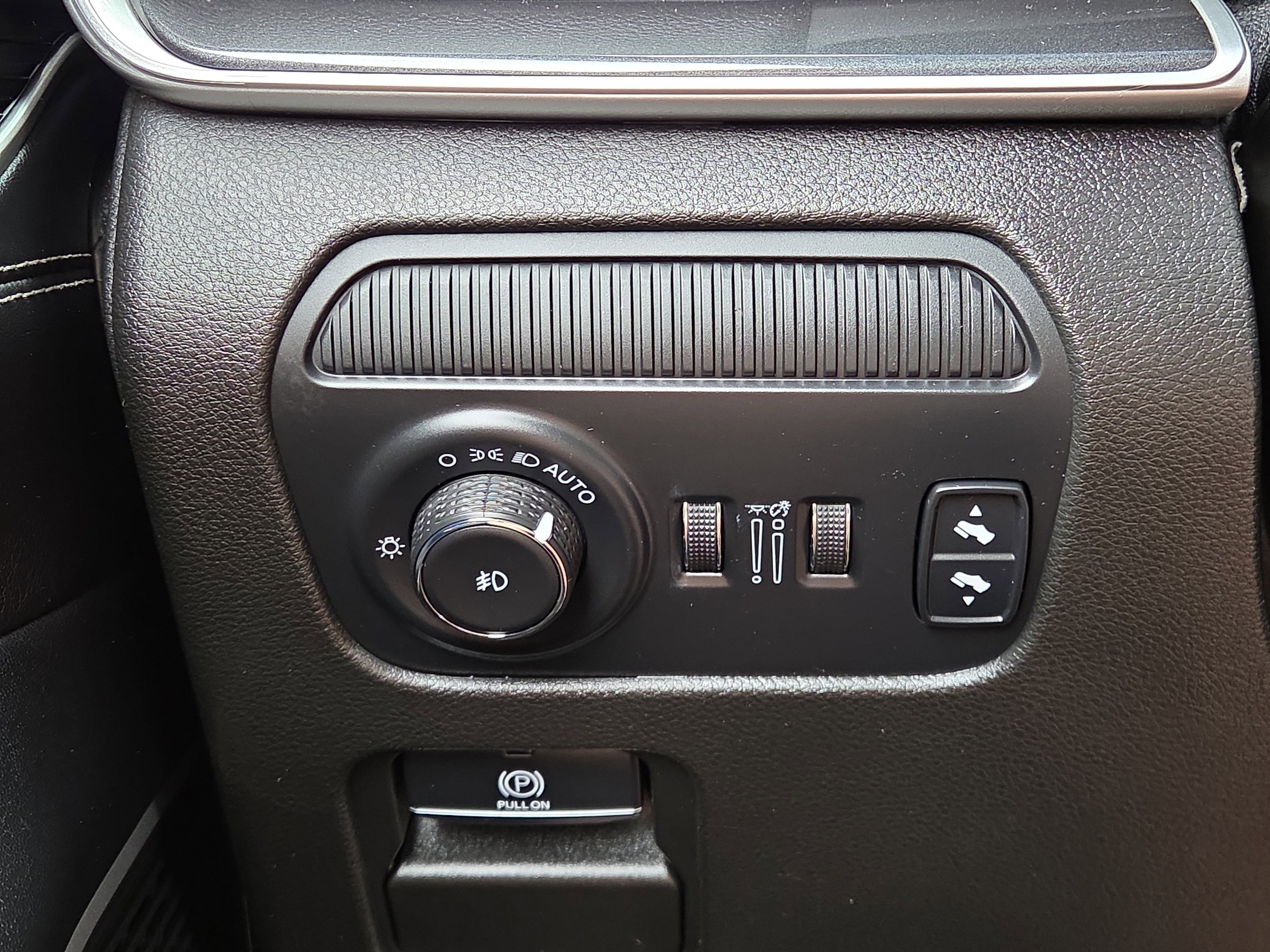 Used 2022 Jeep Wagoneer Series I RWD image 27