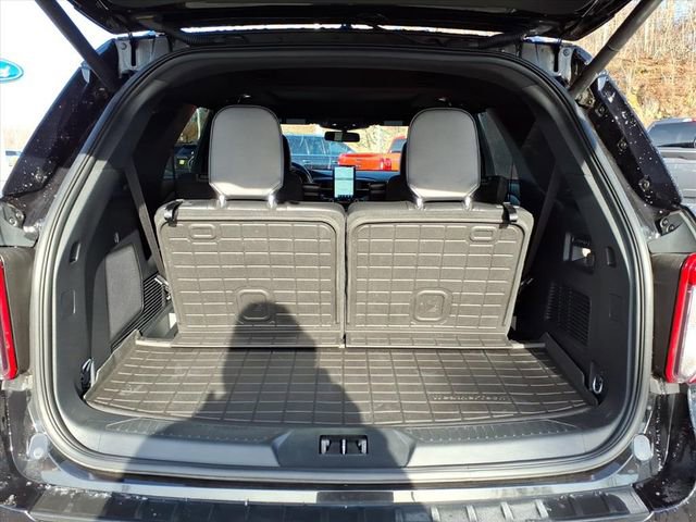 Certified 2024 Ford Explorer ST w/ Equipment Group 401A image 10