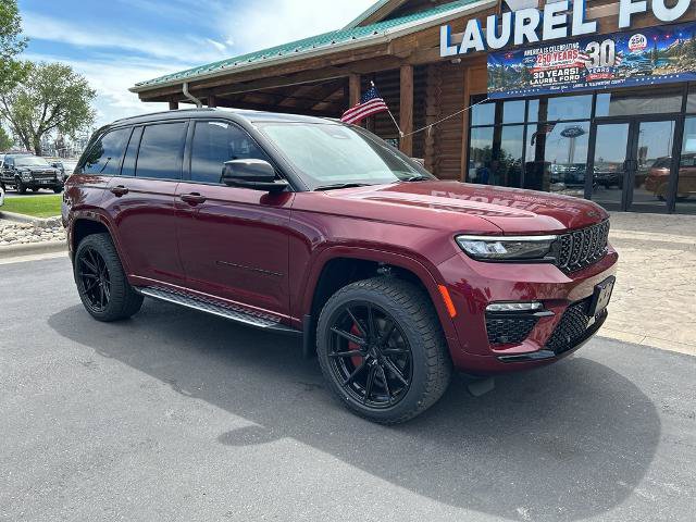 Used 2025 Jeep Grand Cherokee Summit w/ Adv Protech Group IV AWD/4WD image 2