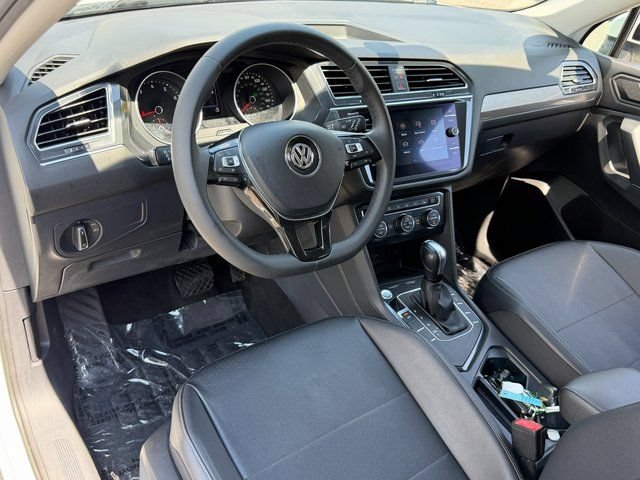 Used 2020 Volkswagen Tiguan SE FWD image 37