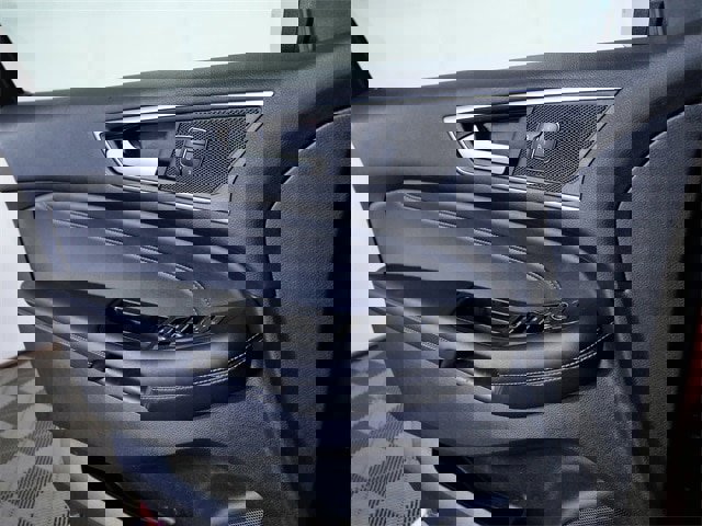 Certified 2018 Ford Edge Titanium w/ Cold Weather Package image 24