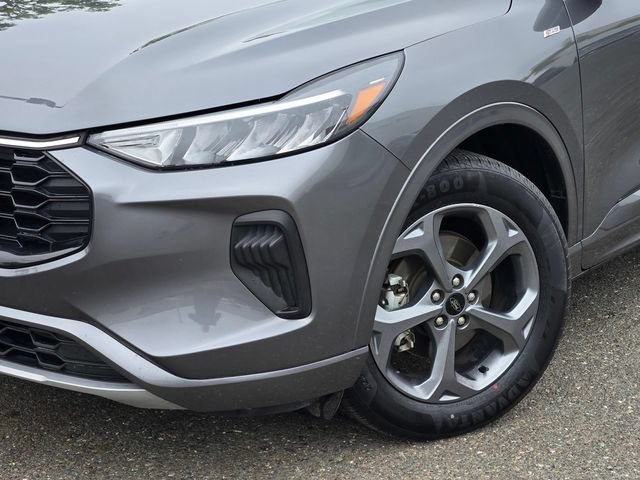 Certified 2024 Ford Escape ST-Line FWD image 9