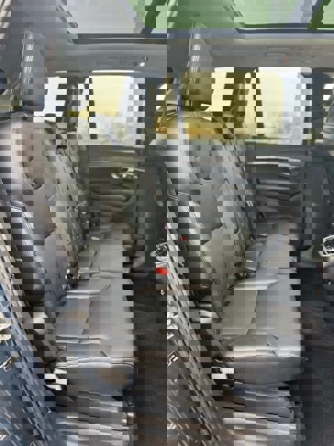 Used 2020 Volvo XC90 T5 Momentum image 23