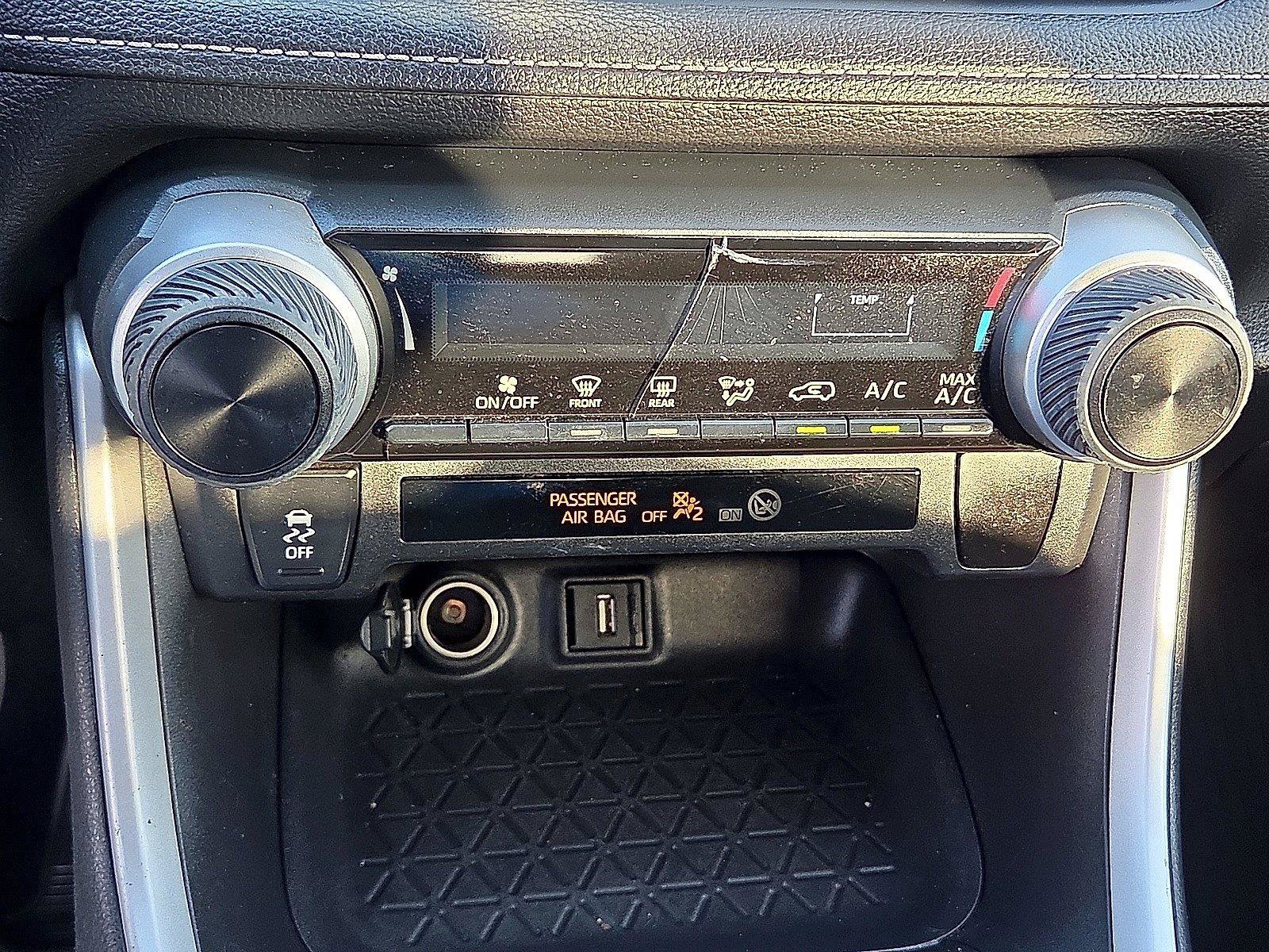 Used 2021 Toyota RAV4 LE FWD image 22