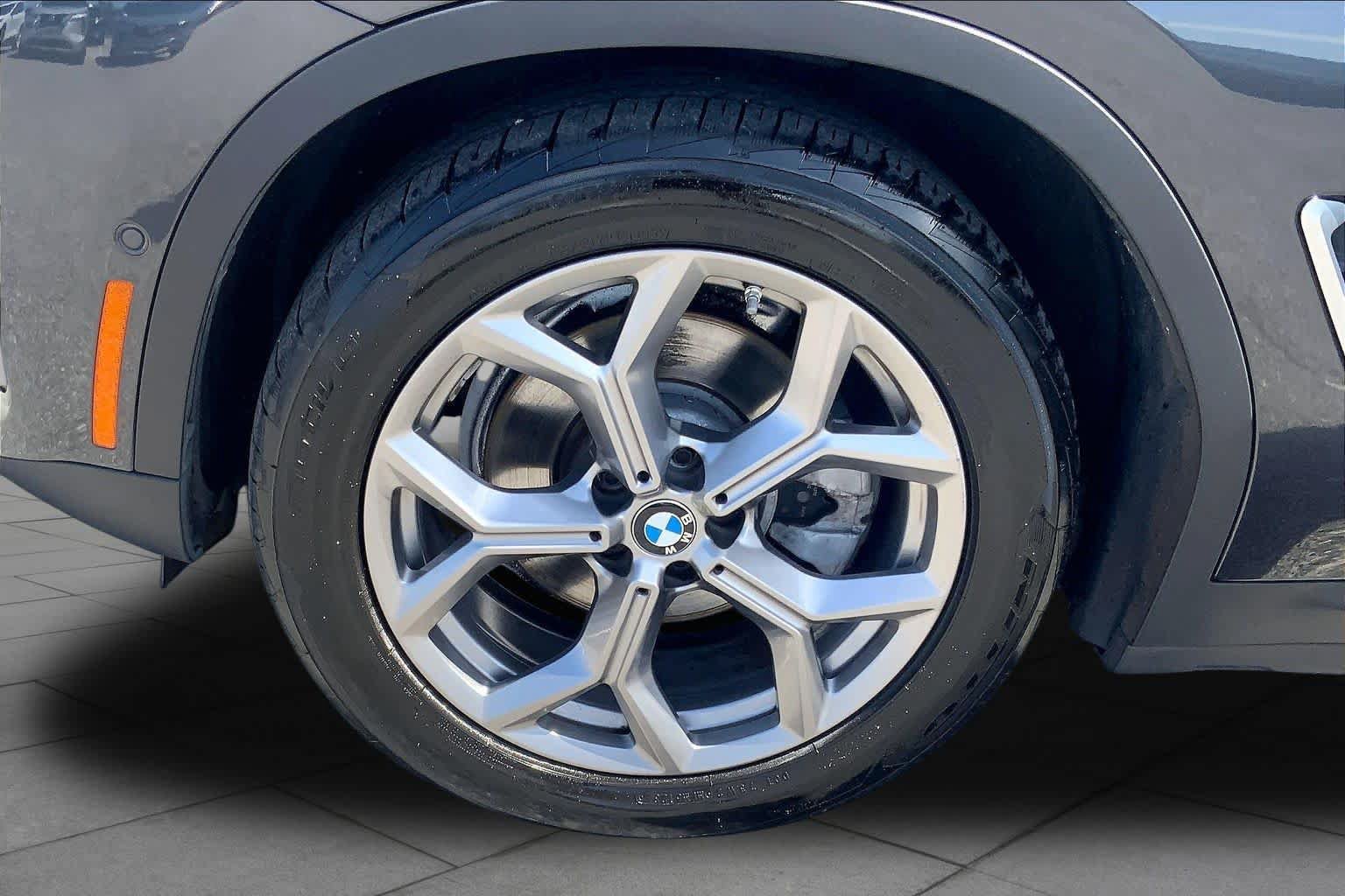 Used 2021 BMW X4 xDrive30i w/ Convenience Package AWD/4WD image 11