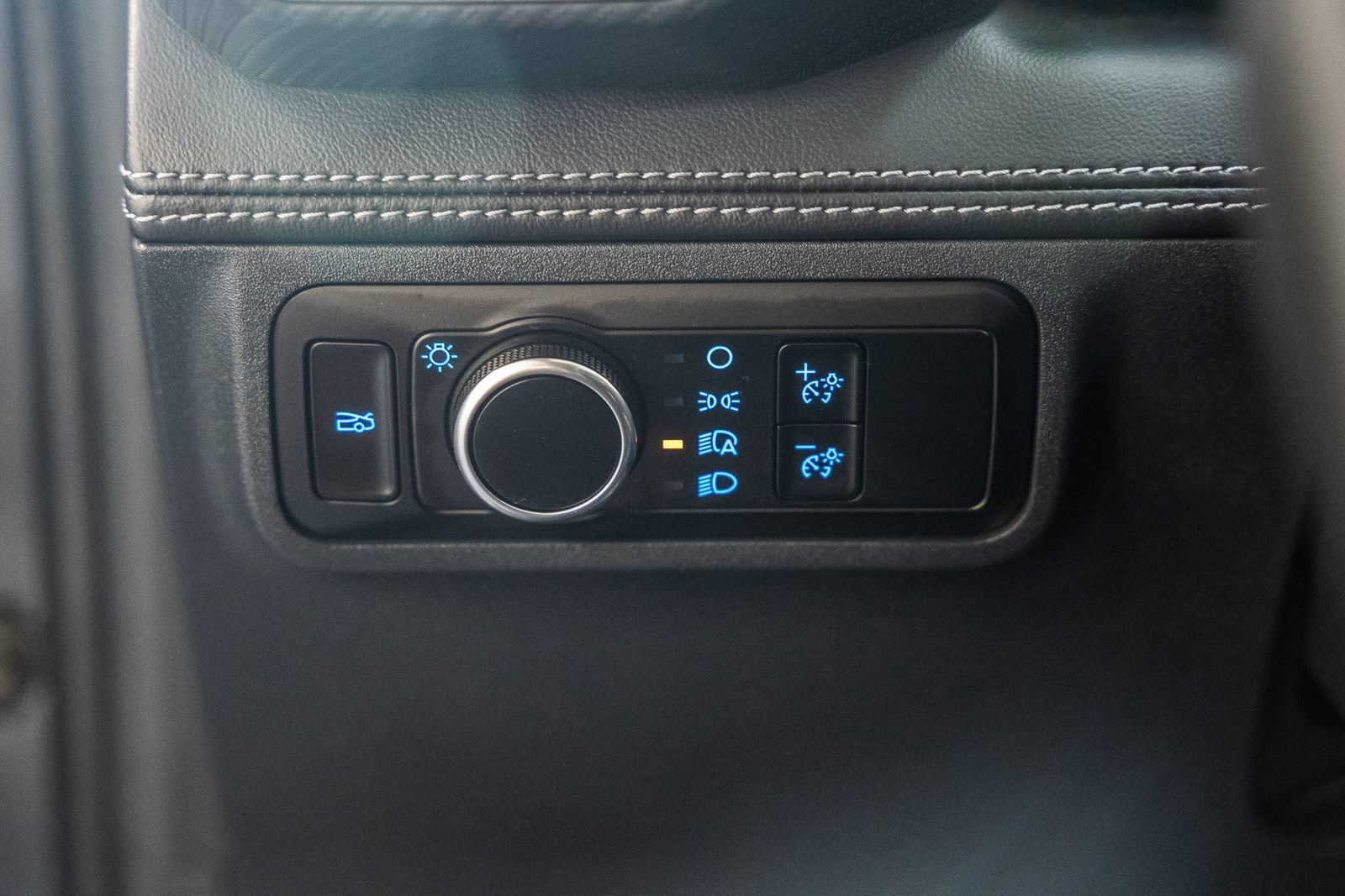 Certified 2024 Ford Mustang Premium RWD image 40