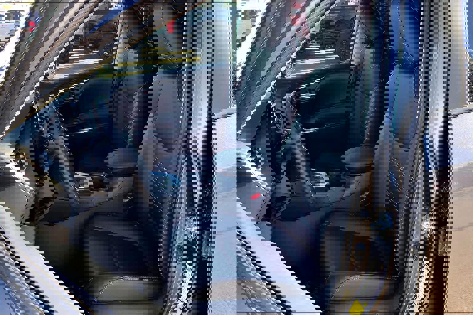 Used 2024 Toyota RAV4 XLE Premium image 9