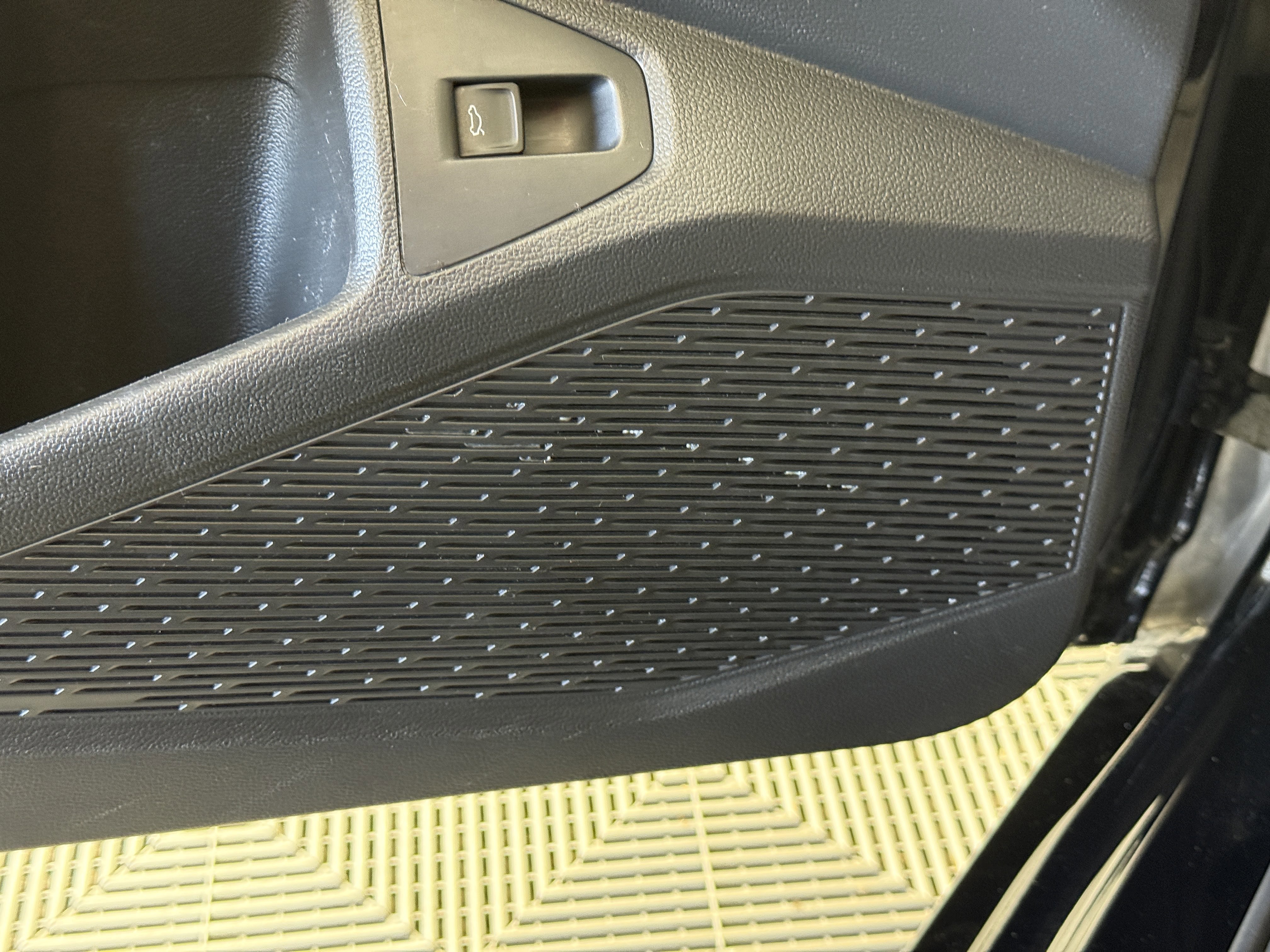 Used 2019 Volkswagen Jetta SE image 17