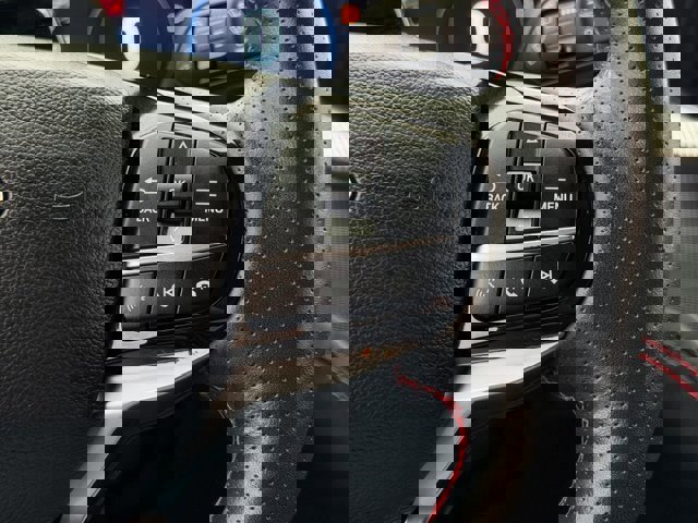 Certified 2025 Ford Explorer ST-Line w/ Premium Package image 36