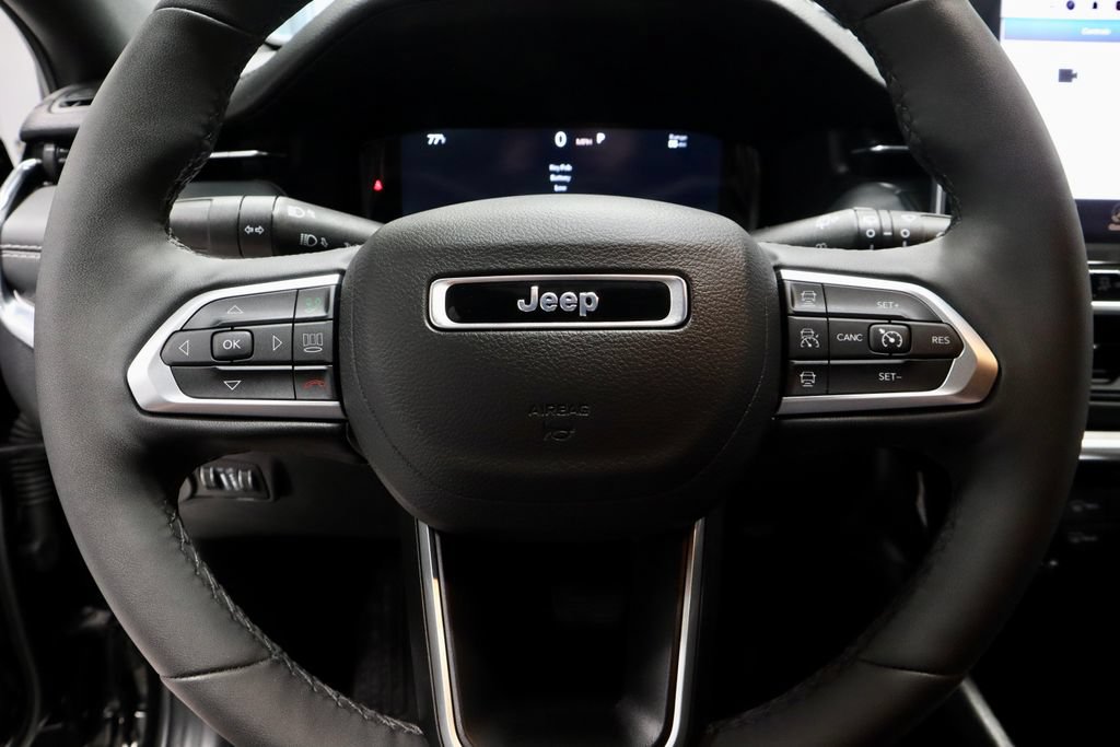 Used 2023 Jeep Compass High Altitude AWD/4WD image 32