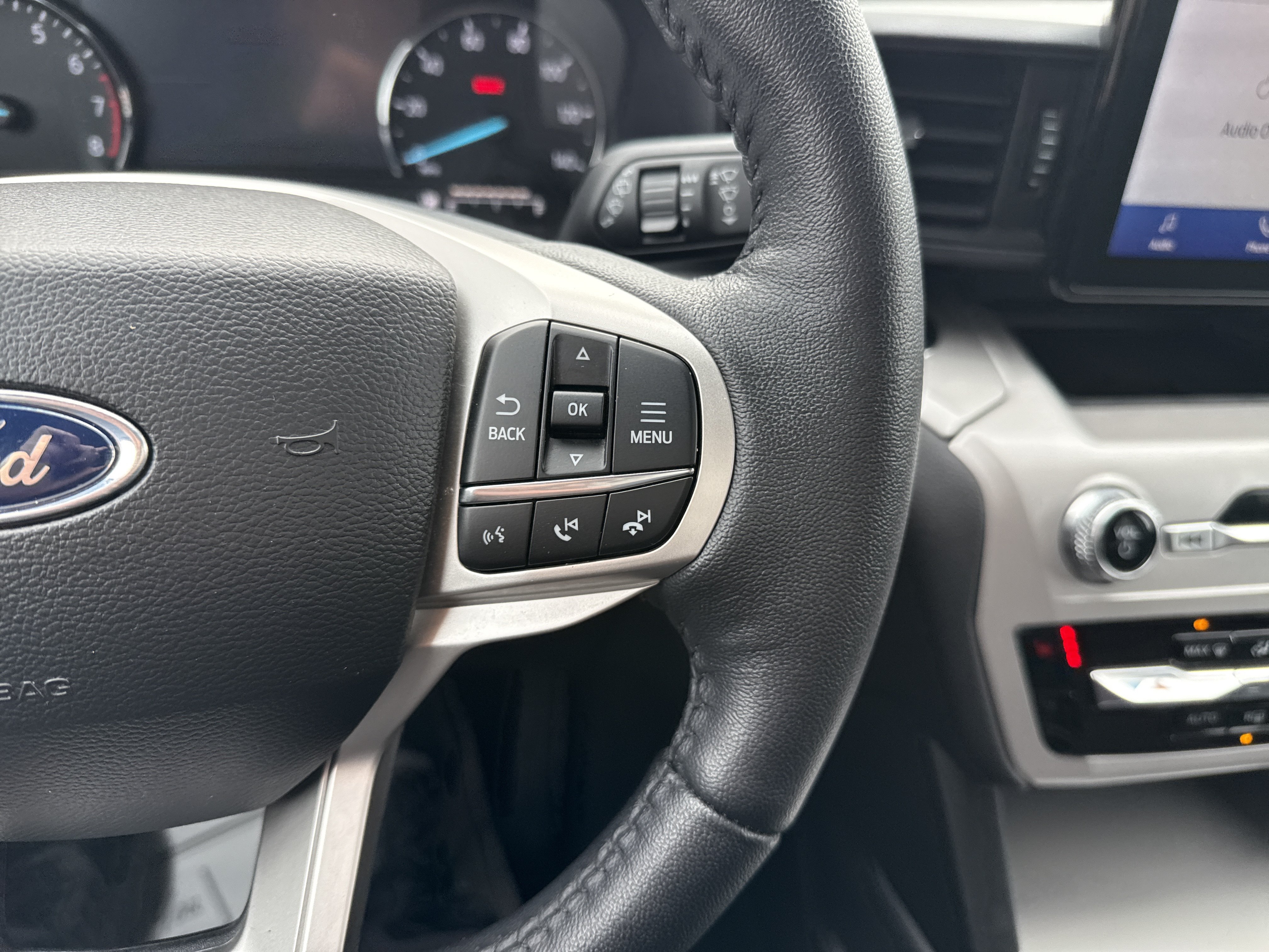 Certified 2024 Ford Explorer XLT AWD/4WD image 23