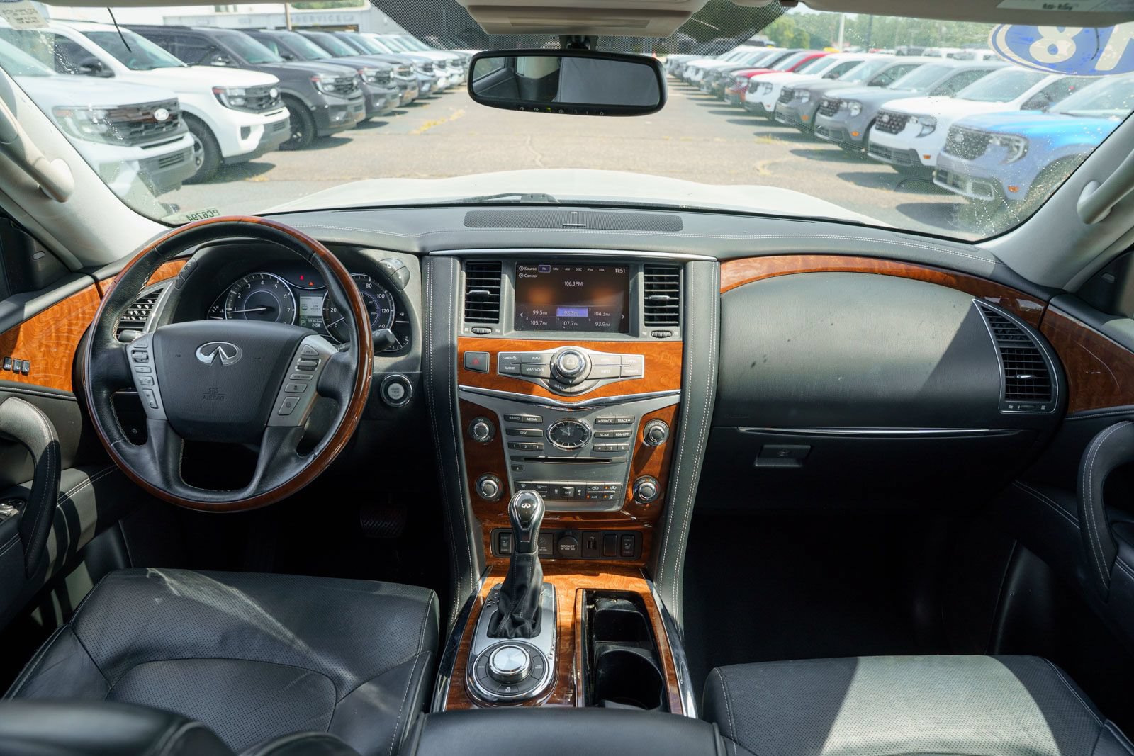 Used 2018 INFINITI QX80 4WD w/ Driver Assistance Package image 22