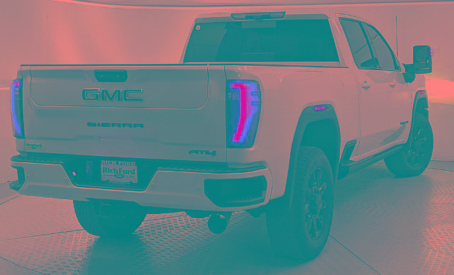 Used 2025 GMC Sierra 2500 AT4 w/ AT4 Premium Plus Package image 3