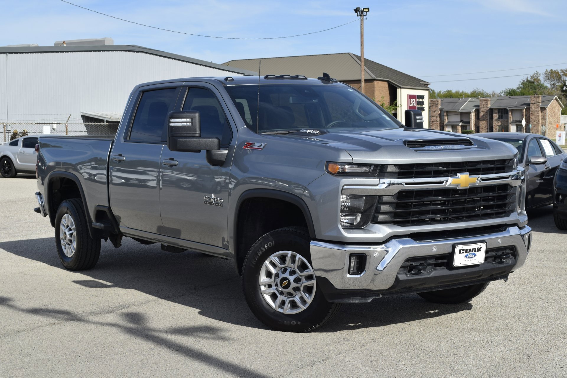 Used 2025 Chevrolet Silverado 2500 LT w/ Texas Edition image 7