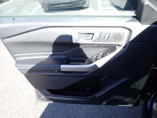 Certified 2023 Ford Explorer XLT w/ Equipment Group 202A image 21