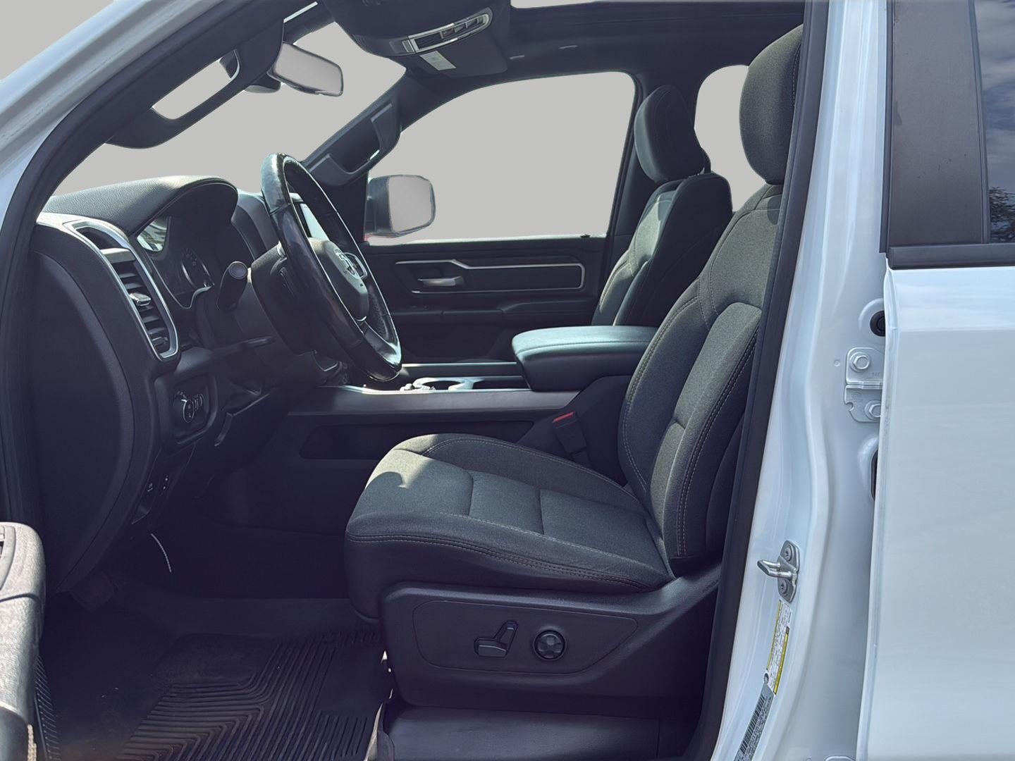 Used 2019 RAM 1500 Big Horn AWD/4WD image 15