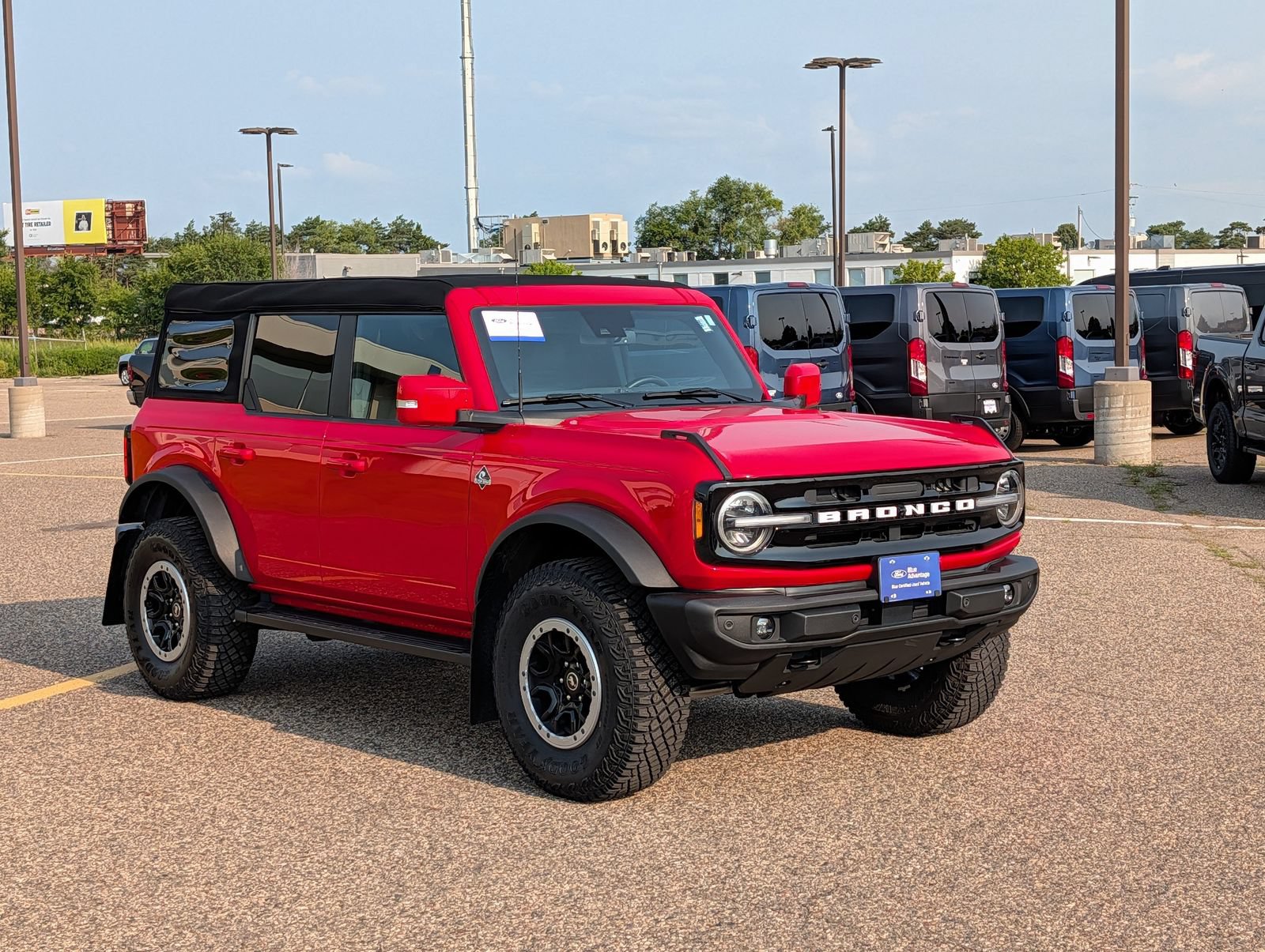 Certified 2023 Ford Bronco Outer Banks w/ Sasquatch Package AWD/4WD image 10
