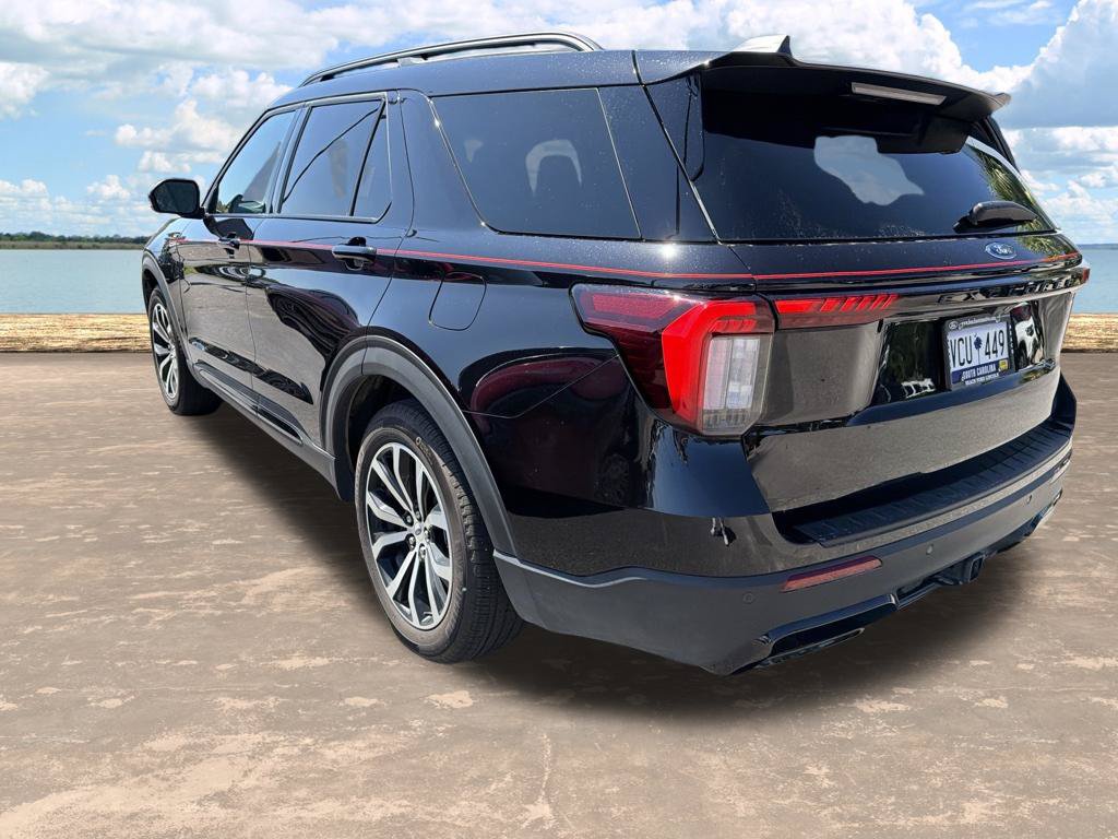 Certified 2025 Ford Explorer ST-Line w/ Premium Package RWD image 4