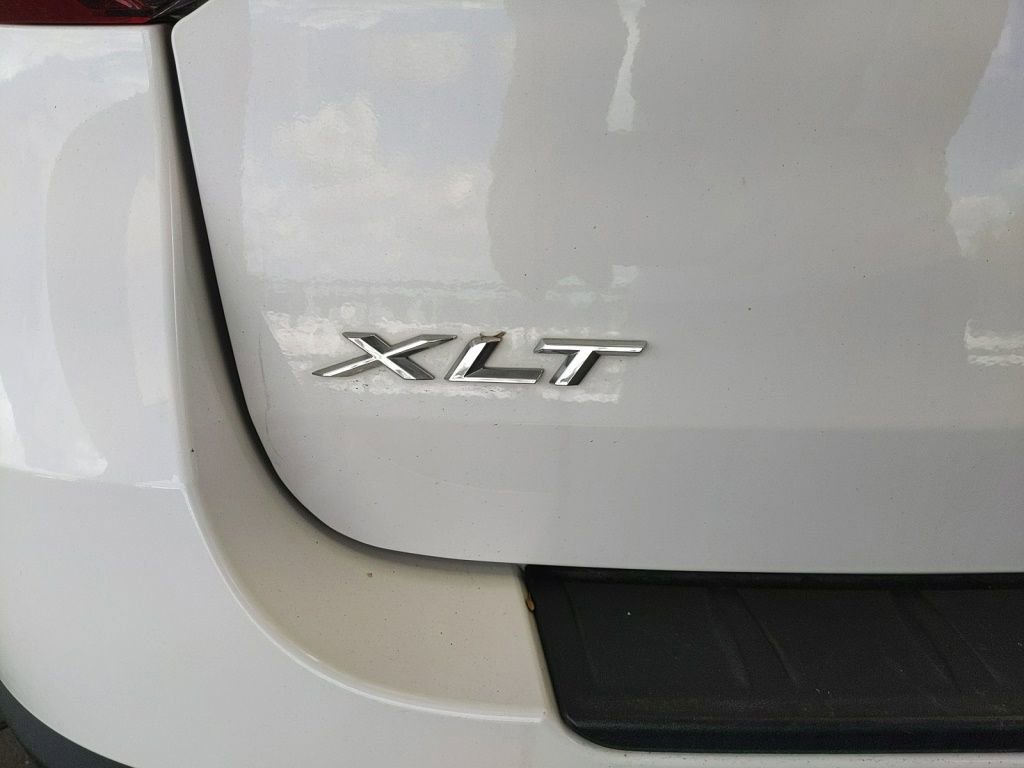 Certified 2022 Ford Explorer XLT w/ Equipment Group 202A AWD/4WD image 8