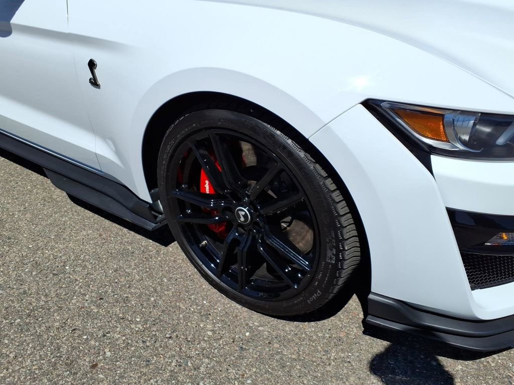 Certified 2020 Ford Mustang Shelby GT500 w/ Carbon Fiber Track Pack RWD image 4