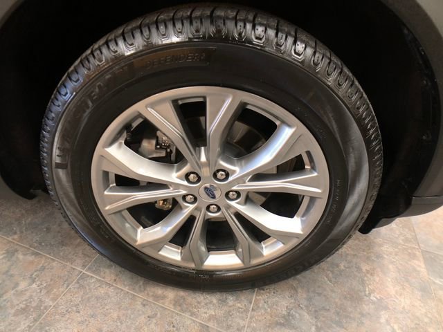 Certified 2022 Ford Explorer Limited w/ Equipment Group 301A image 9