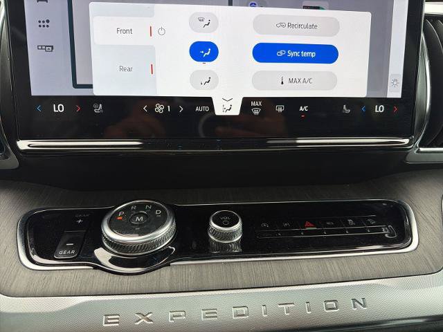 Certified 2025 Ford Expedition Platinum w/ Platinum Ultimate Package AWD/4WD image 30