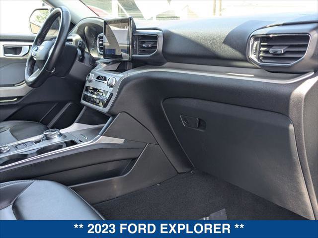 Certified 2023 Ford Explorer XLT w/ Equipment Group 202A AWD/4WD image 22