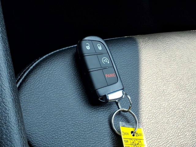 Used 2024 Jeep Compass Limited AWD/4WD image 19
