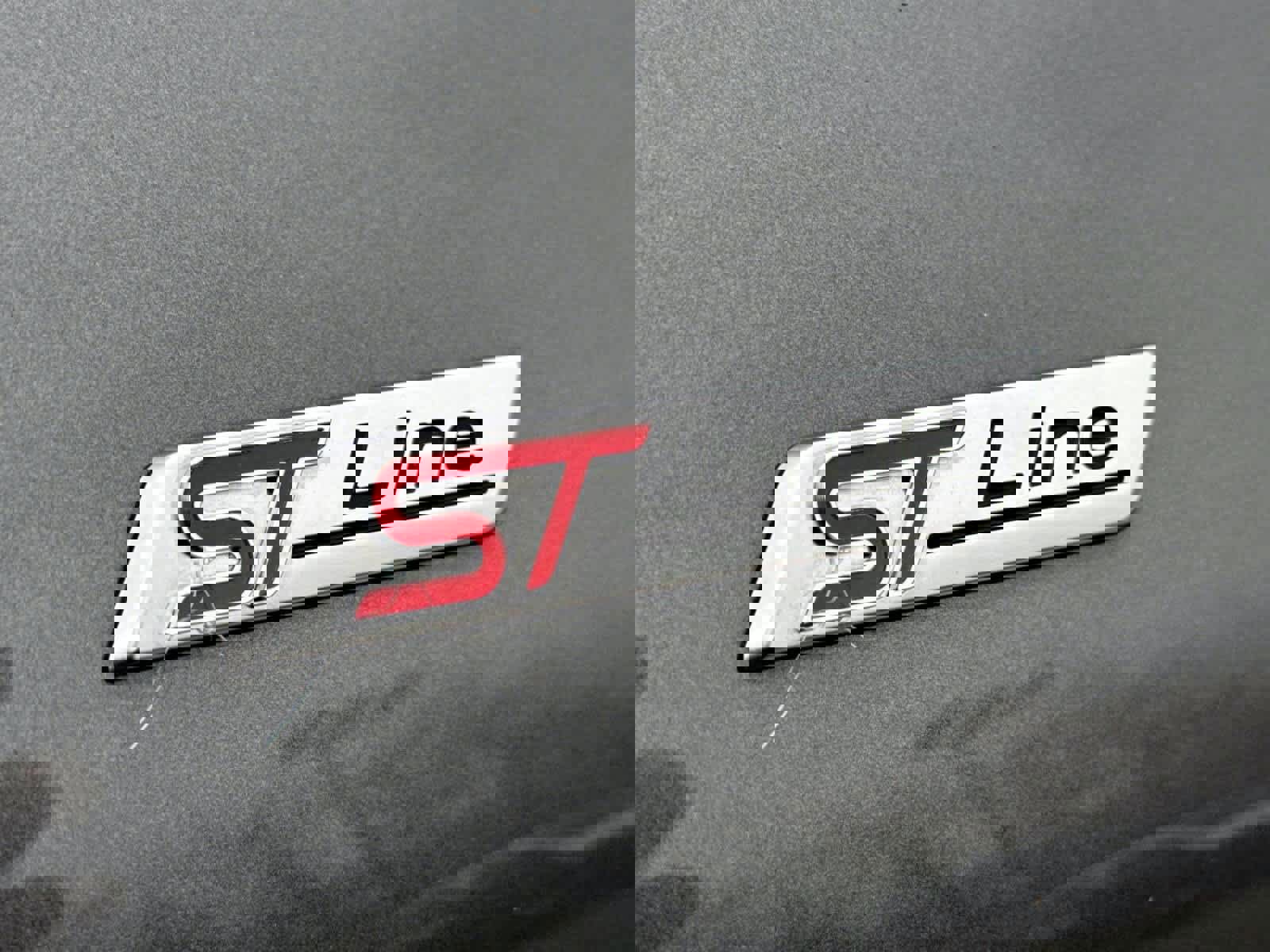 Certified 2025 Ford Explorer ST-Line w/ ST-Line Street Pack image 8