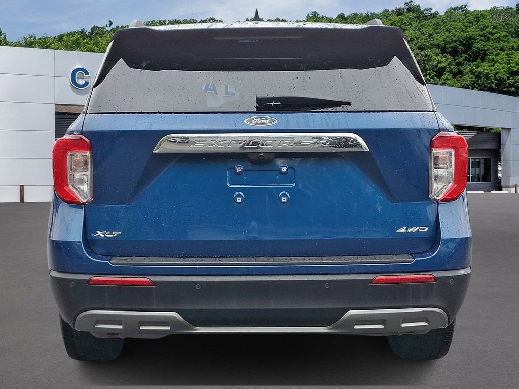 Certified 2022 Ford Explorer XLT w/ Equipment Group 202A AWD/4WD image 5