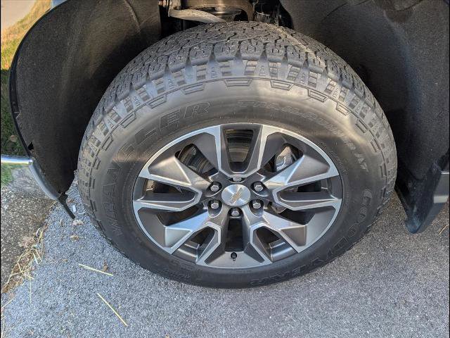 Used 2022 Chevrolet Silverado 1500 LT w/ Protection Package image 4