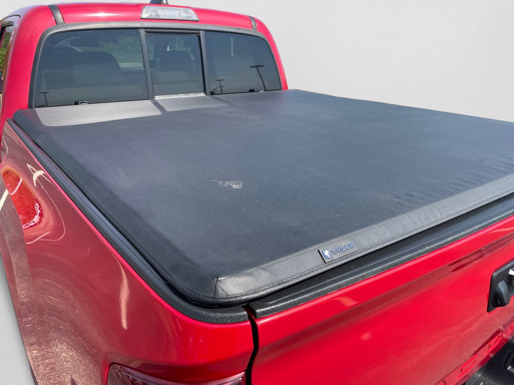 Used 2022 Toyota Tacoma SR AWD/4WD image 32
