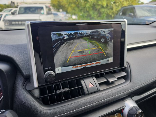 Used 2025 Toyota RAV4 XLE FWD image 28