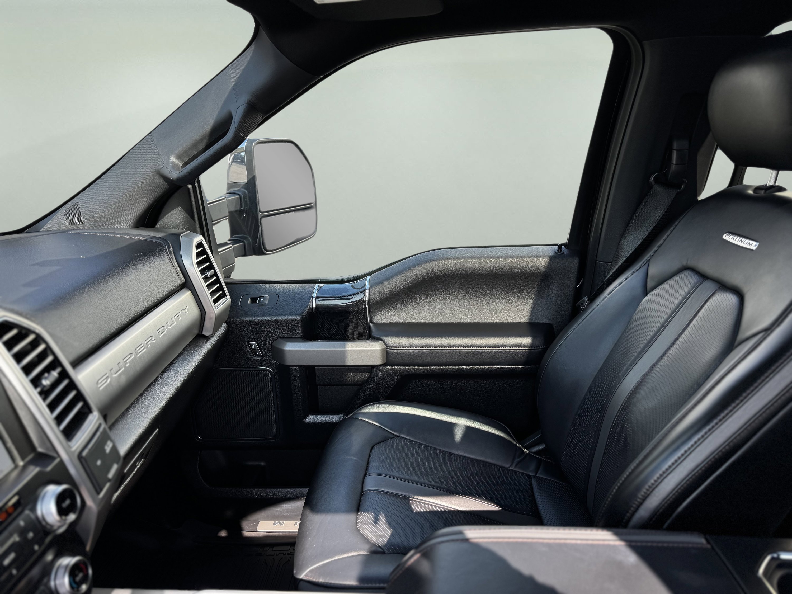 Certified 2021 Ford F250 Platinum w/ FX4 Off-Road Package image 20