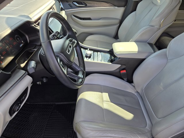 Used 2022 Jeep Grand Cherokee L Overland w/ Advanced Protech Group III image 11