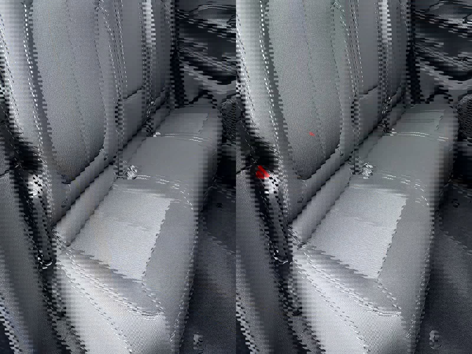 Used 2025 Jeep Grand Cherokee Laredo X image 22