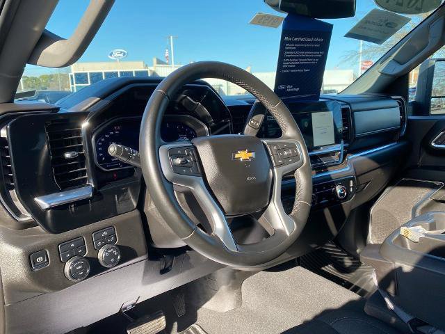 Used 2024 Chevrolet Silverado 2500 LT image 12