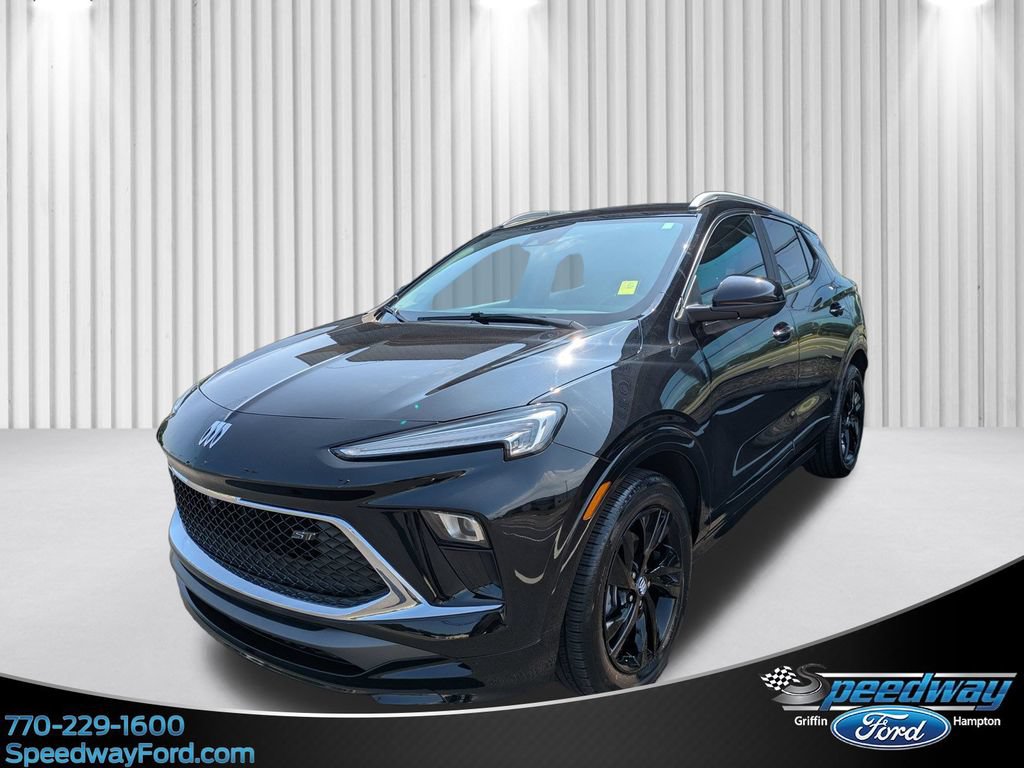 Used 2024 Buick Encore GX Sport Touring w/ Comfort Package FWD image 1