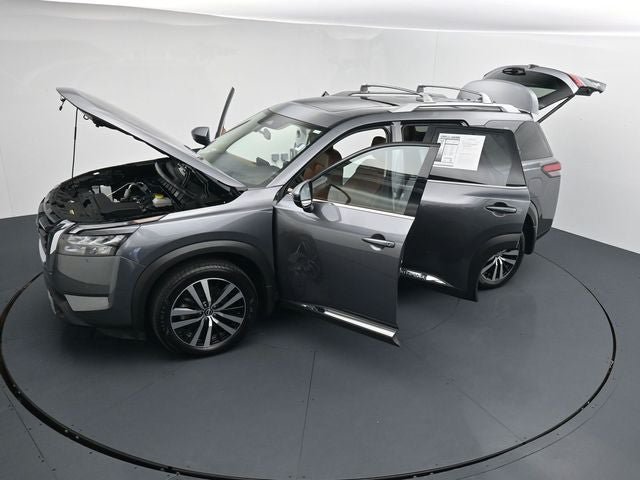 Used 2025 Nissan Pathfinder Platinum w/ Cargo Package AWD/4WD image 42