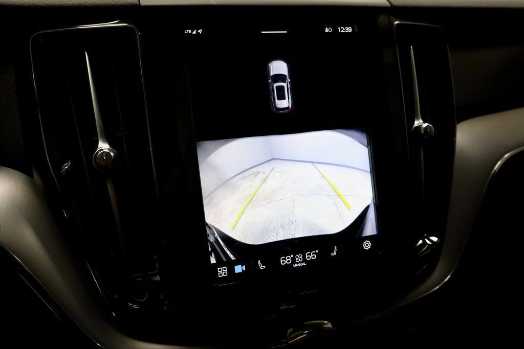 Used 2024 Volvo XC60 T8 Core image 9