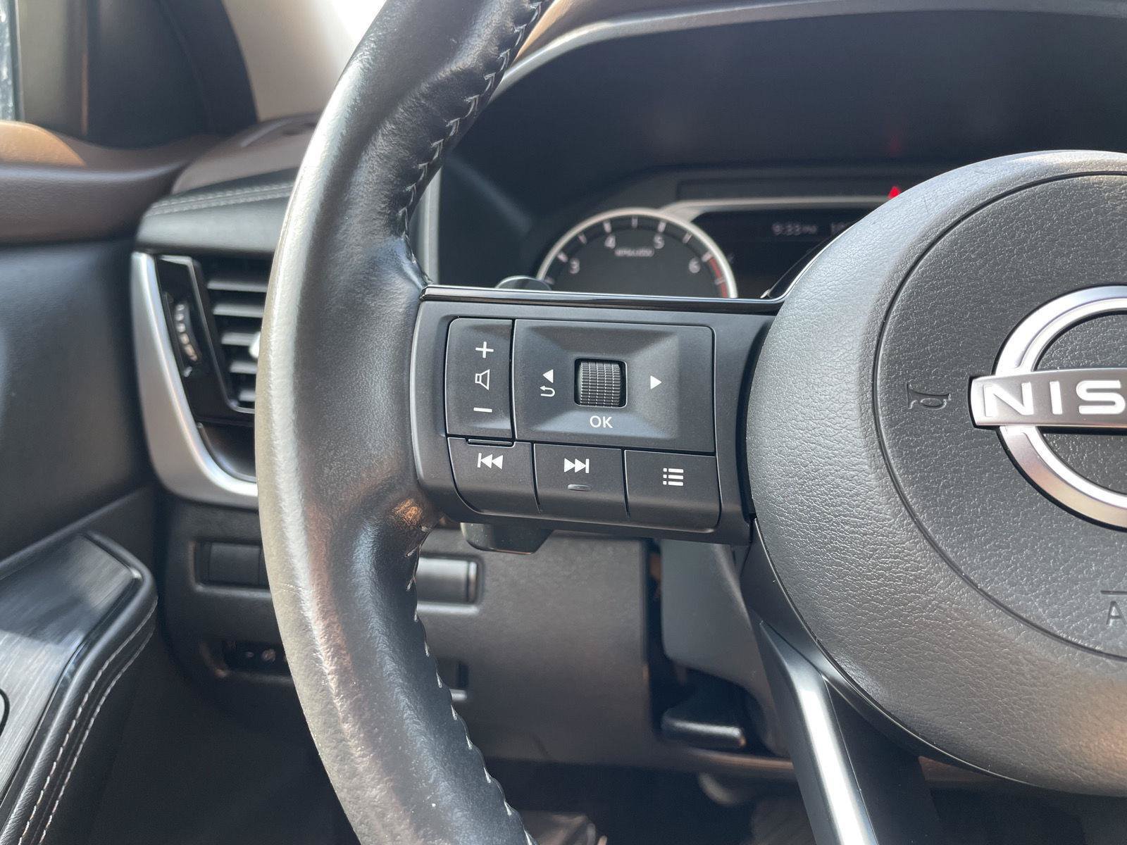 Used 2023 Nissan Rogue SV w/ SV Premium Package AWD/4WD image 13