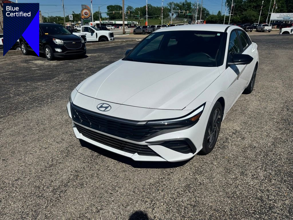 Used 2025 Hyundai Elantra Sport FWD image 1